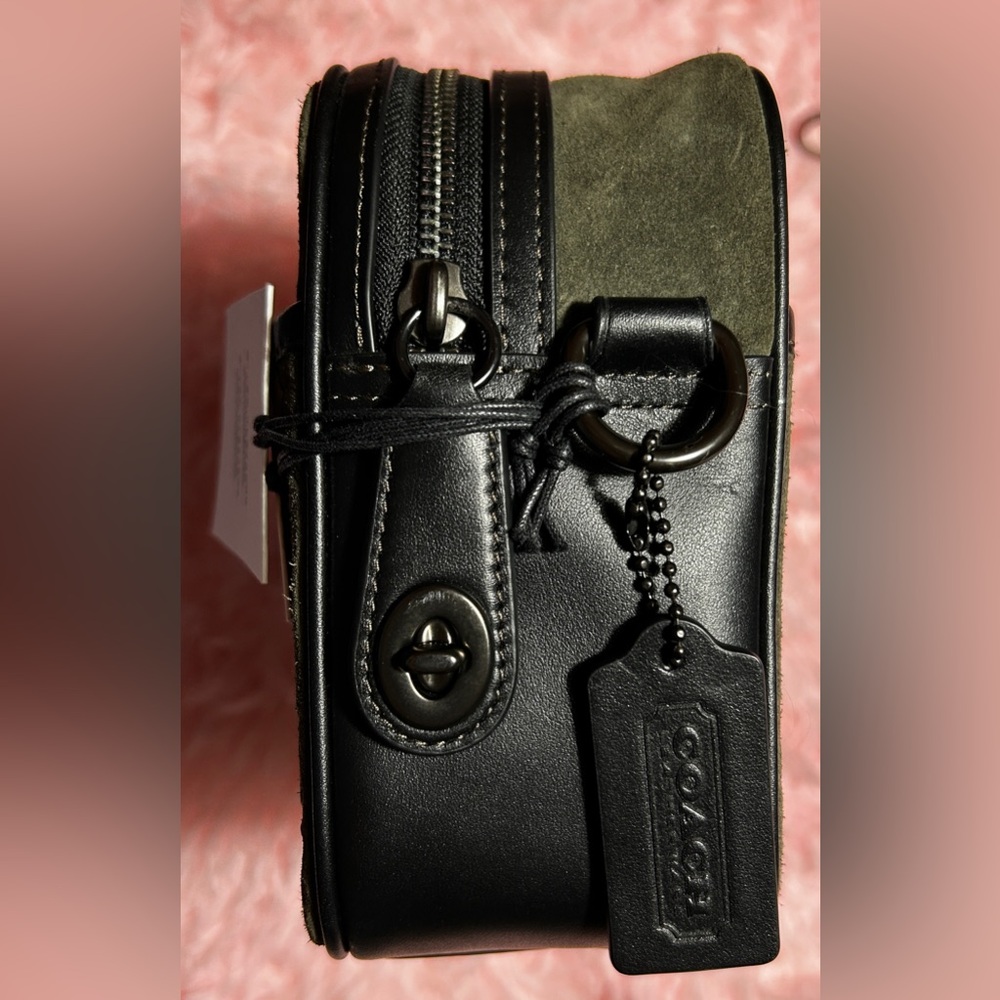 COACH FLIGHT BAG SIGNATURE SUEDE/DARK ARMY GREEN - Picture 4 of 10